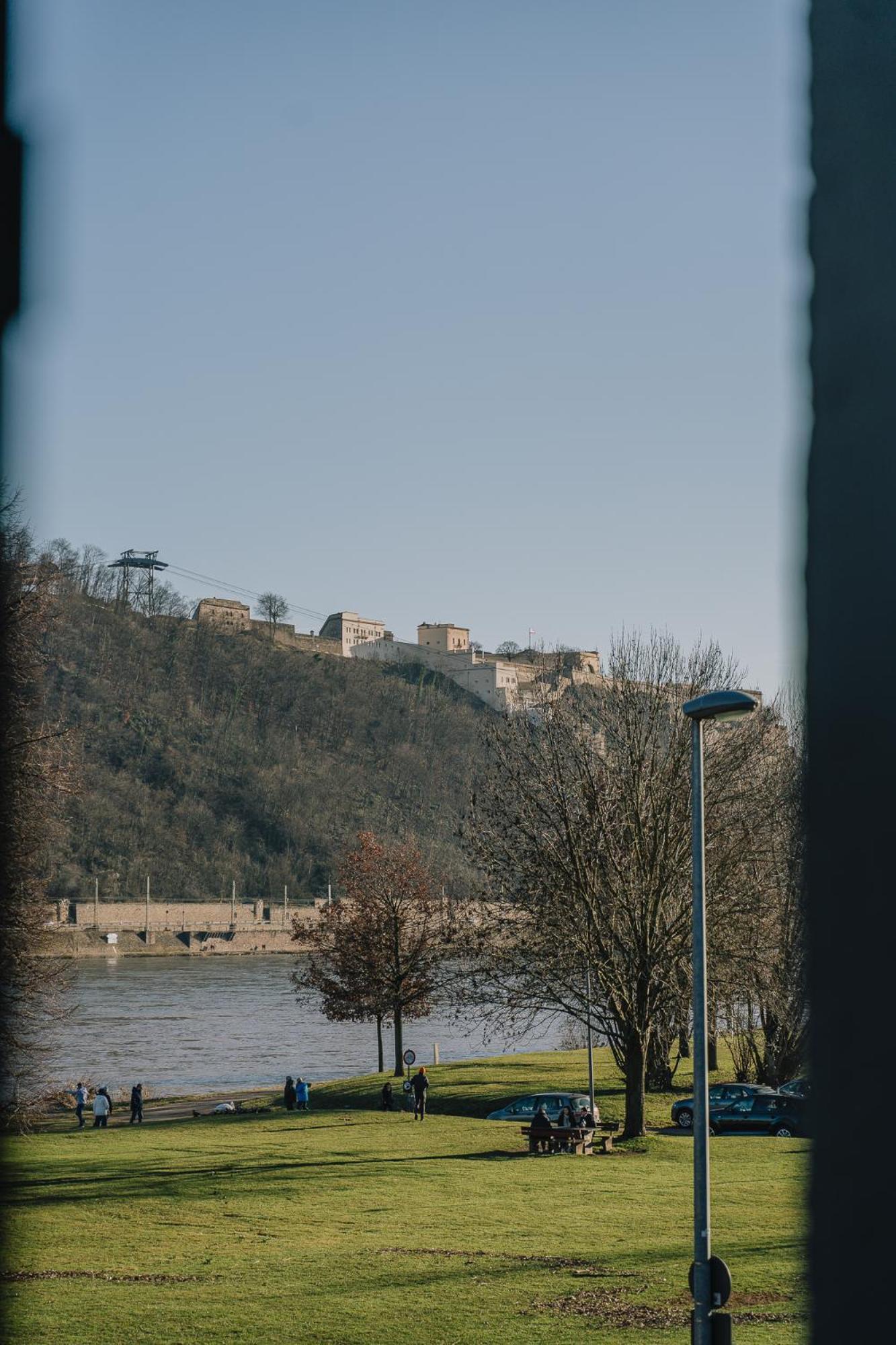 コブレンツGemuetliche Rheinblick Residenzアパートメント エクステリア 写真