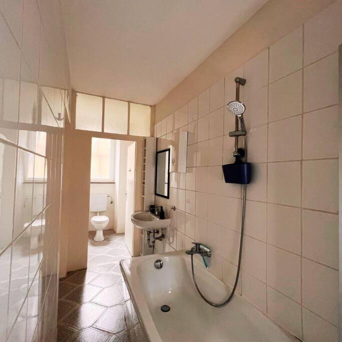 コブレンツGemuetliche Rheinblick Residenzアパートメント エクステリア 写真